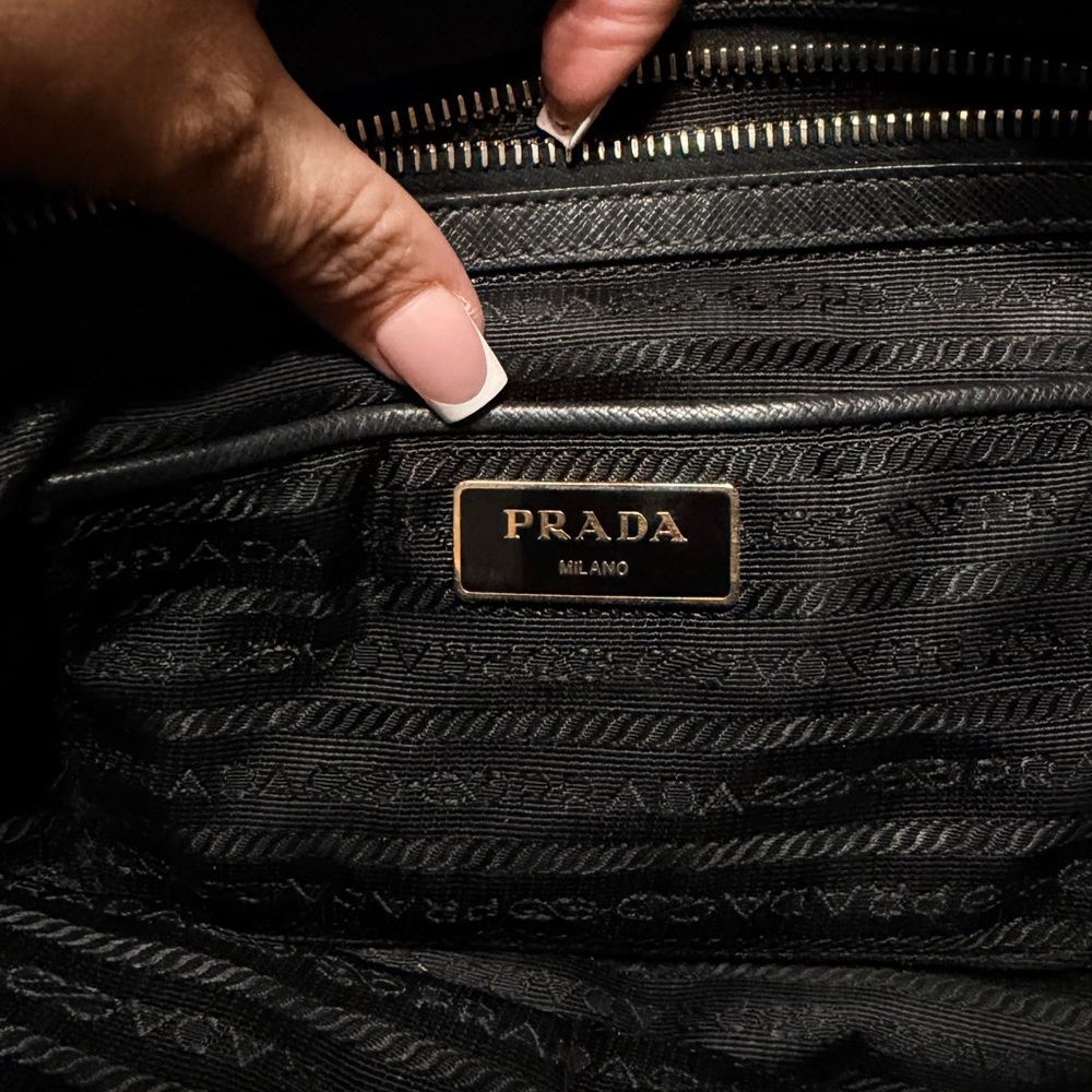 Prada Black Saffiano Lux Leather Galleria Double Zip Medium - Picture 2 of 9